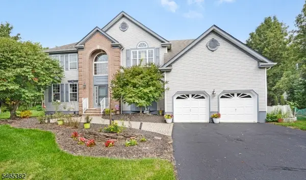 74 Macfarlane Cir, Monroe Twp., NJ 08831