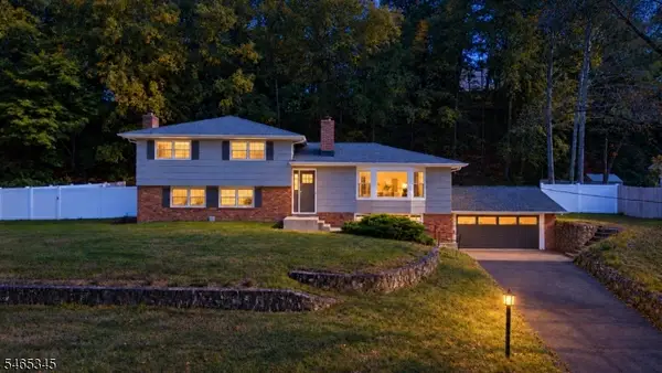 22 Mountainside Dr, Morris Twp., NJ 07960
