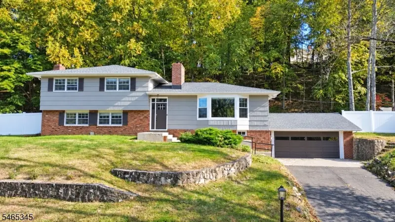 22 Mountainside Dr, Morris, NJ 07960 - #2