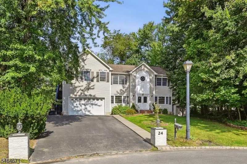 24 Taylor Ct, Parsippany Troy Hills, NJ 07054 - #2