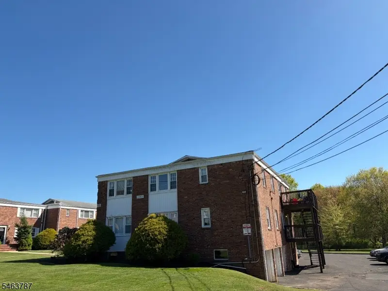 6 Columbia Dr #1A, Finderne, NJ 08807 - #1