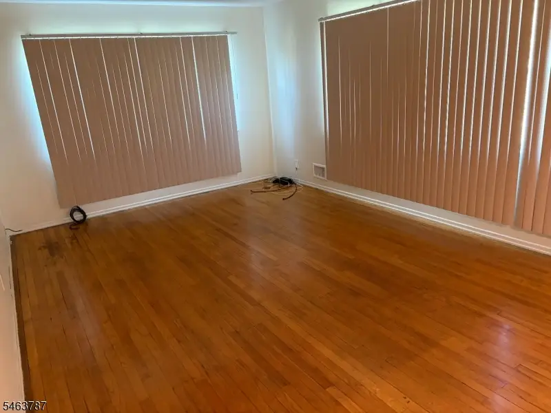 6 Columbia Dr #1A, Finderne, NJ 08807 - #2