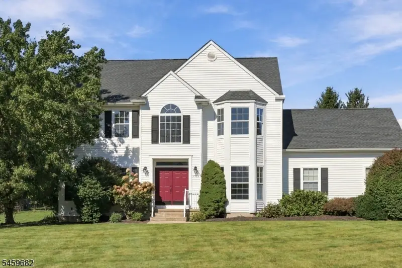 15 Canterbury Ln, Beattystown, NJ 07840 - #1