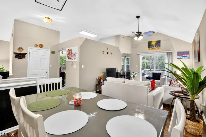 48 Waugh Ct #48, Bradley Gardens, NJ 08807 - #3