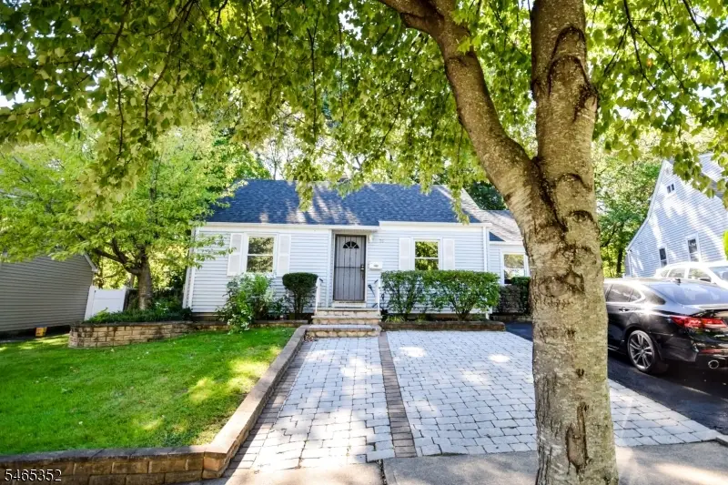 76 Orchard Dr, Clifton, NJ 07012 - #2