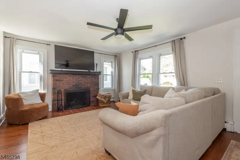 191 Horseneck Rd, Fairfield, NJ 07004 - #3