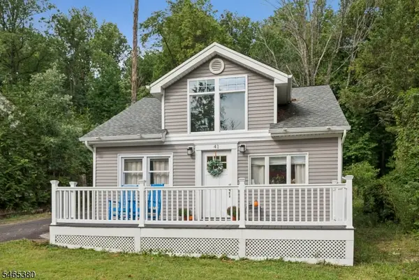 41 Hillcrest Road, Warren Twp., NJ 07059