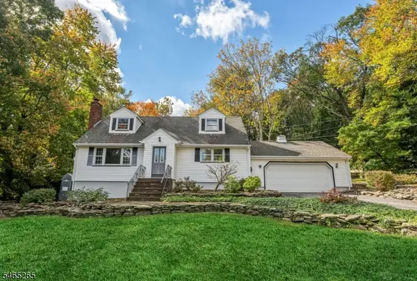 13 Holiday Ln, West Milford Twp., NJ 07480