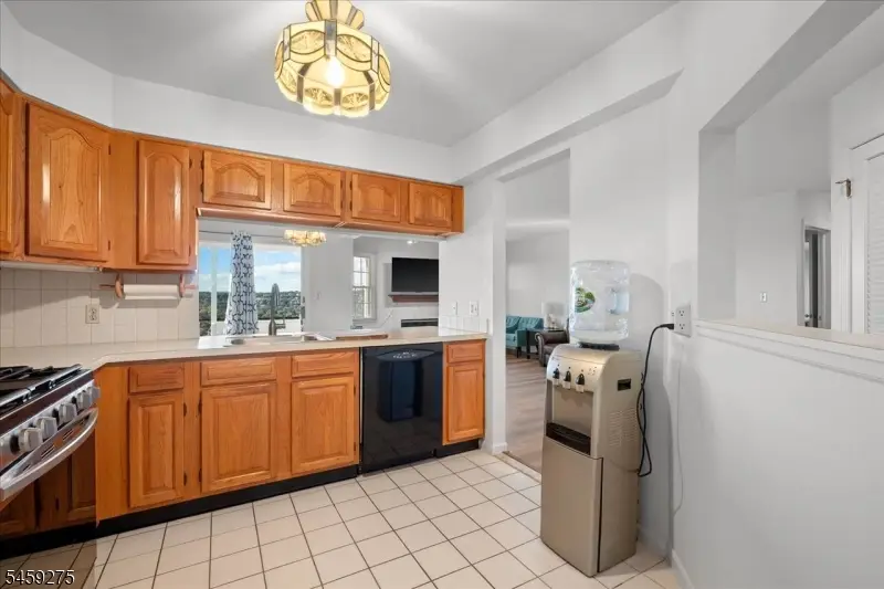 62 Amethyst Ln, Paterson, NJ 07501 - #2