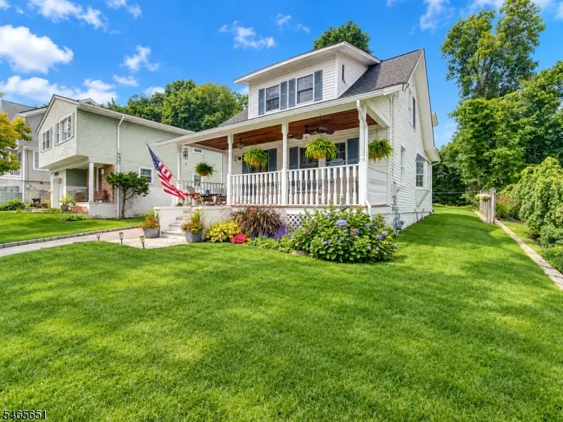 16 Grove St, Boonton, NJ 07005 - #1