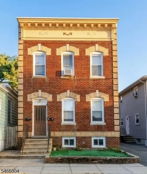 83 E Centre St, Nutley Twp., NJ 07110