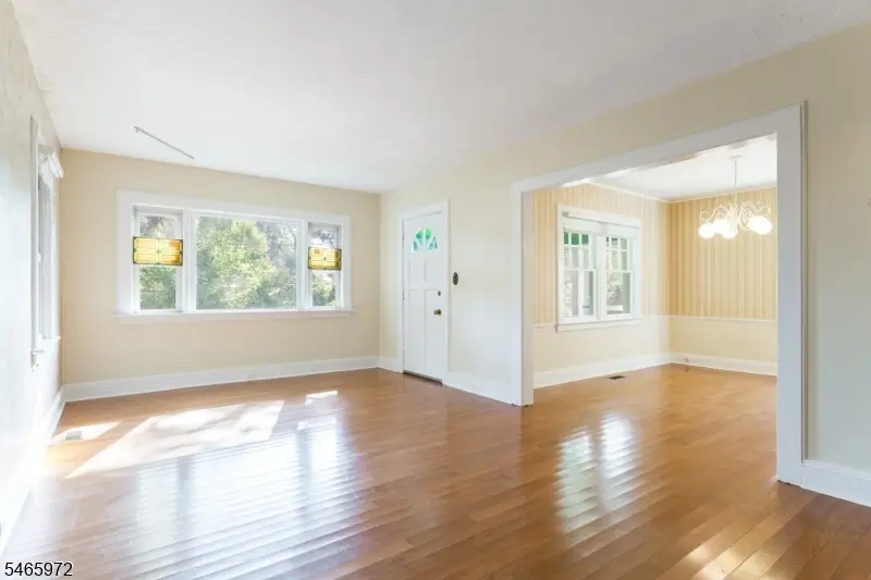 18 Halsted St, Verona, NJ 07044 - #2