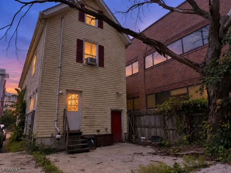 85 Veterans Memorial Dr, Somerville, NJ 08876 - #2