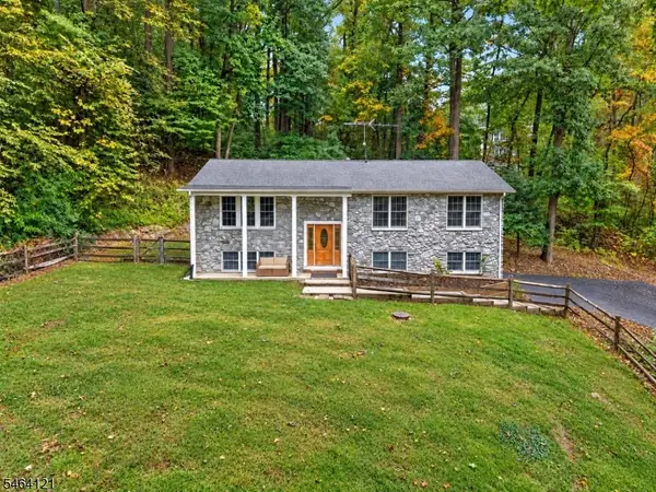 260 Turkey Hill Rd, Bethlehem Twp., NJ 08804