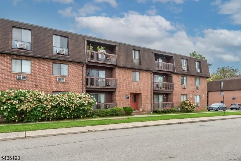 9 Montgomery St #A1, Belleville, NJ 07109 - #1