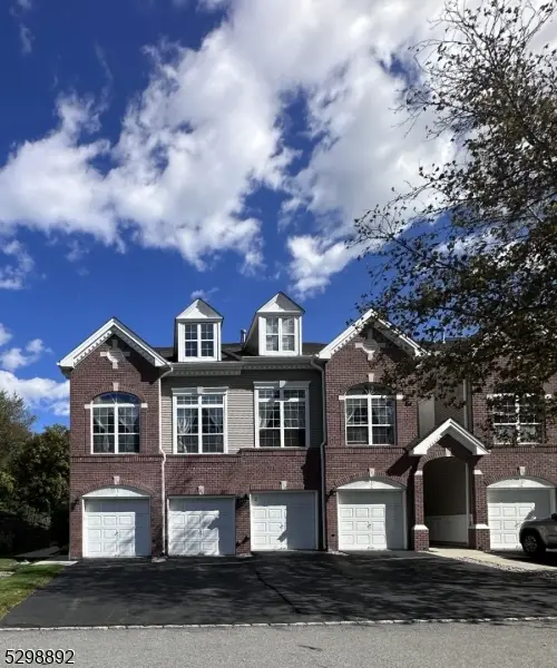 110 Carter Rd, Wanaque Boro, NJ 07420