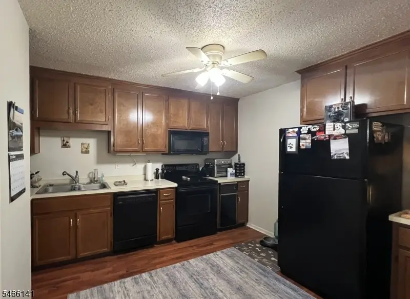12 Burlington Ct #12, Hamburg, NJ 07419 - #3