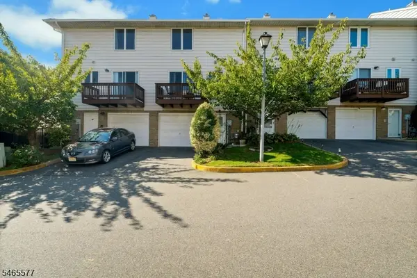 16 Westervelt Pl, Passaic City, NJ 07055