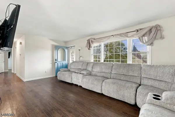 23 Elizabeth Ave, Stanhope Boro, NJ 07874
