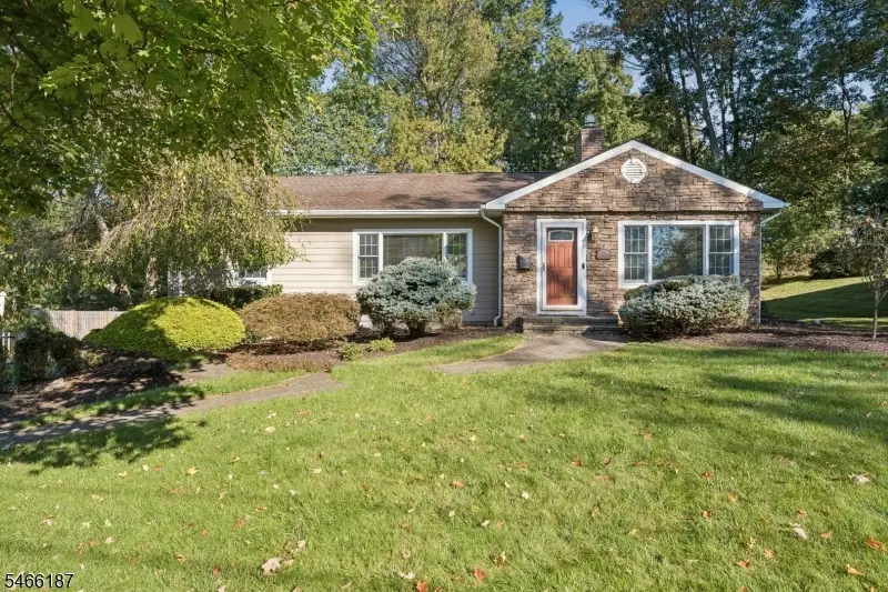 47 Harvey Dr, Summit, NJ 07901 - #1