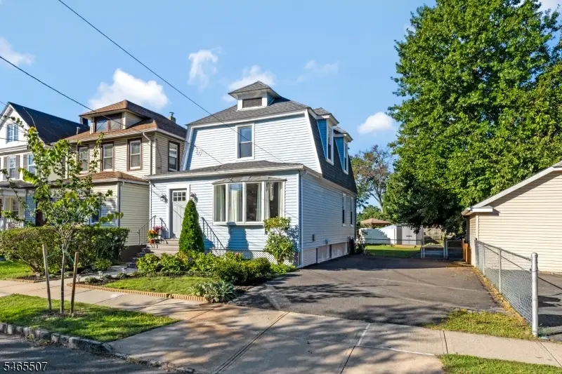 208 Walnut St, Roselle Park, NJ 07204 - #1