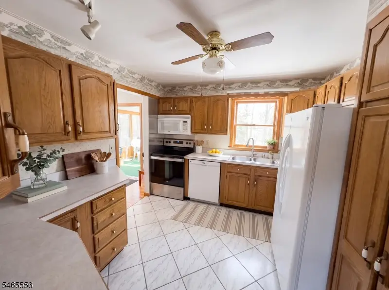 59 Prospect Point Rd, Lake Hopatcong, NJ 07849 - #3