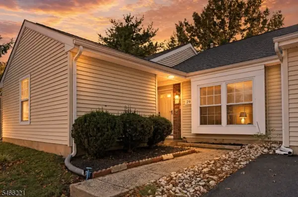 29 Avebury Pl, Franklin Twp., NJ 08873