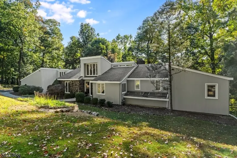 33 Crest Dr, Bernardsville, NJ 07924 - #3