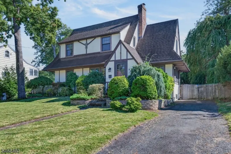 207 Penfield Pl, Dunellen, NJ 08812 - #2