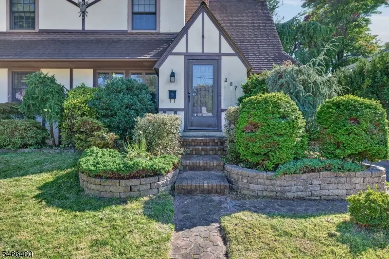 207 Penfield Pl, Dunellen, NJ 08812 - #3
