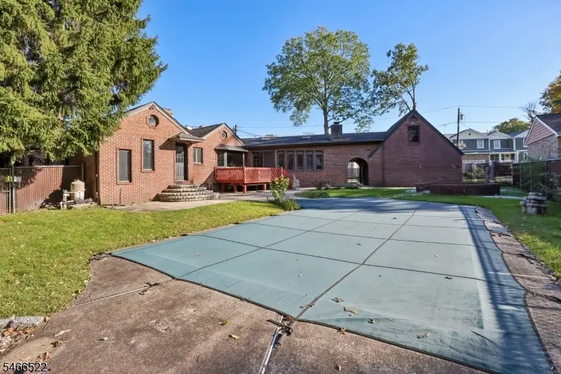 97 Amherst Ave, Colonia, NJ 07067 - #3