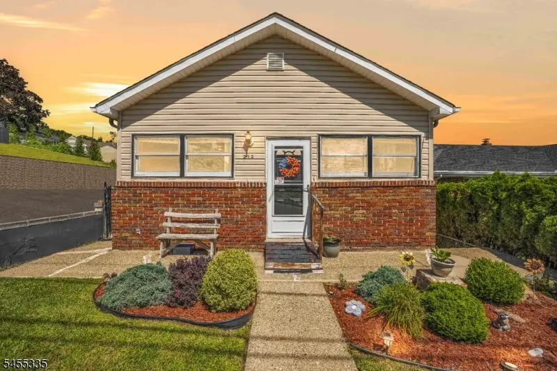 212 Gordon Ave, Totowa, NJ 07512 - #1