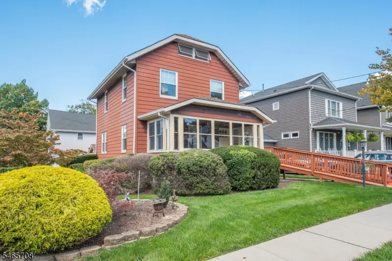 25 Orchard Sq, Caldwell, NJ 07006 - #1