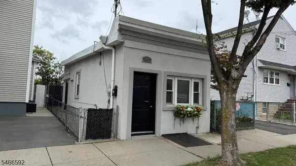 141 Monroe St, Garfield City, NJ 07026