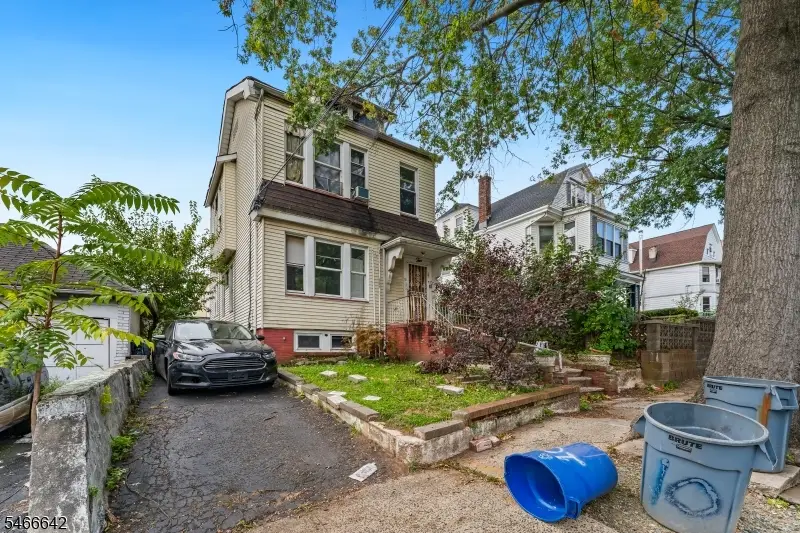 10 Bock Ave, Newark, NJ 07112 - #1