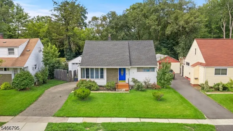 484 Raritan Rd, Roselle, NJ 07203 - #1