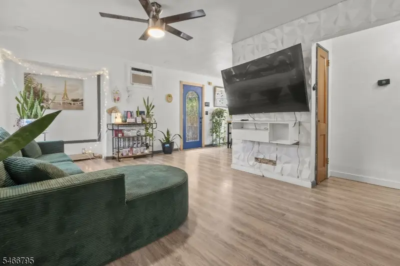 484 Raritan Rd, Roselle, NJ 07203 - #2