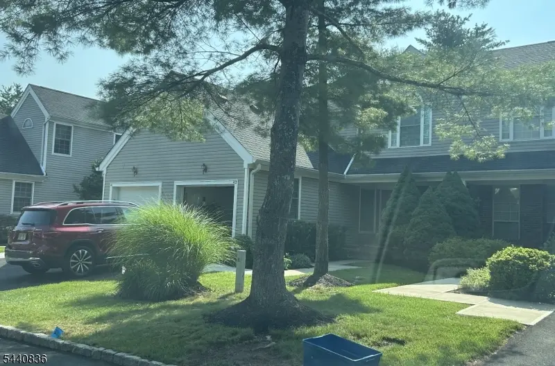 42 Myrtle Ct, Whitehouse Station, NJ 08889 - #1
