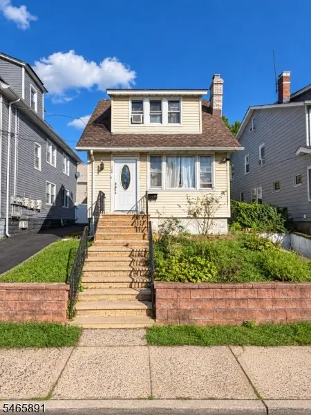188 Floyd St, Belleville, NJ 07109 - #1