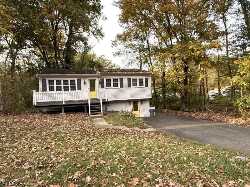 39 Brookwood Dr, Byram Center, NJ 07874 - #2