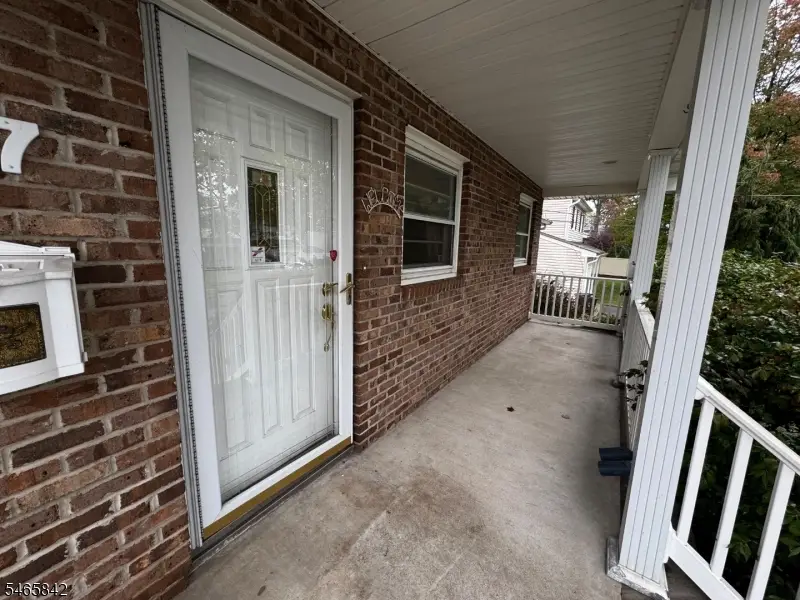 27 Frieda Ln, Colonia, NJ 07067 - #3