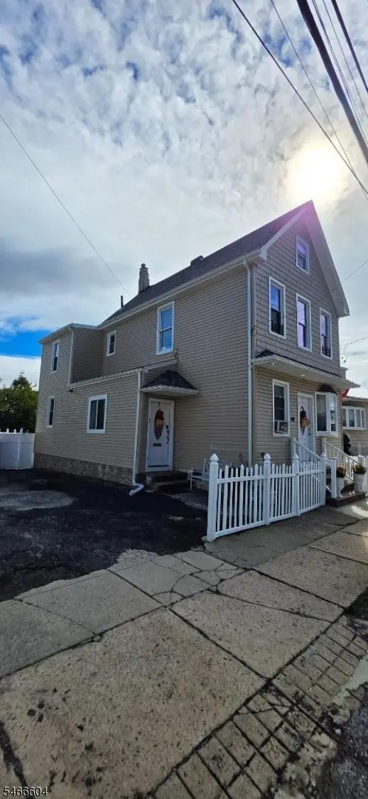 142 Sherman Pl, Garfield, NJ 07026 - #3