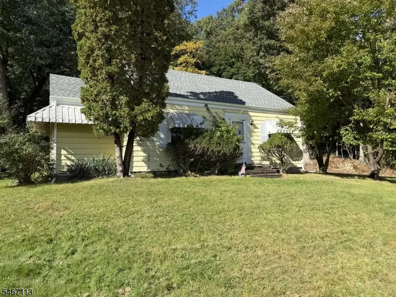 304 Goffle Rd, Hawthorne, NJ 07506 - #2