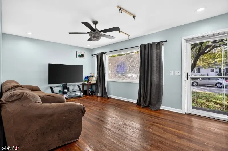 8 Kelly St, Metuchen, NJ 08840 - #1
