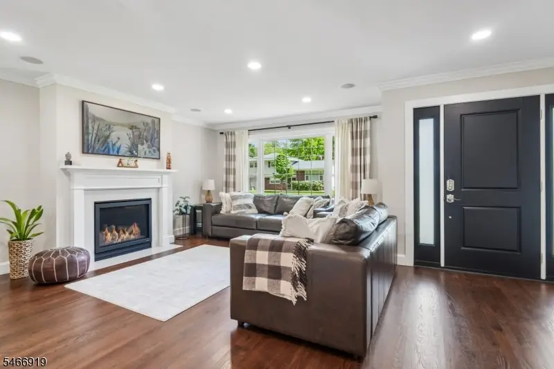 25 Ascot Way, Summit, NJ 07901 - #3