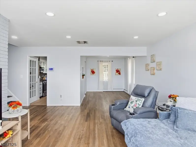 15 Adelphi Ct, Edison, NJ 08837 - #3