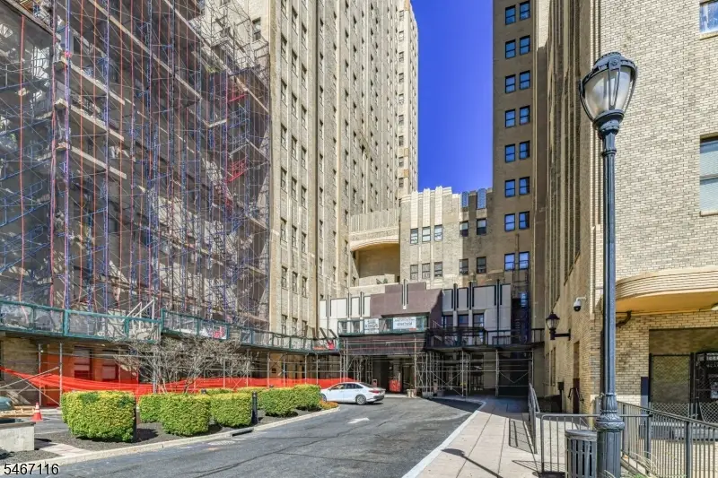 4 Beacon Way Unit 1601, Jersey City, NJ 07304 - #1