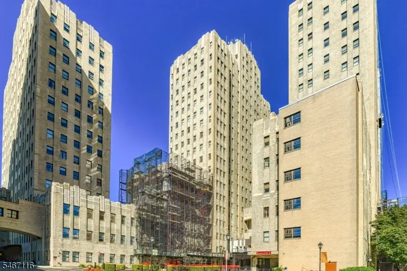 4 Beacon Way Unit 1601, Jersey City, NJ 07304 - #3