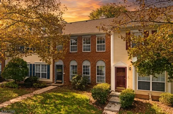 5 Hudson Ct, Franklin Twp., NJ 08823