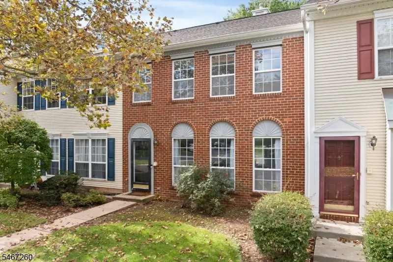 5 Hudson Ct, Franklin Park, NJ 08823 - #2